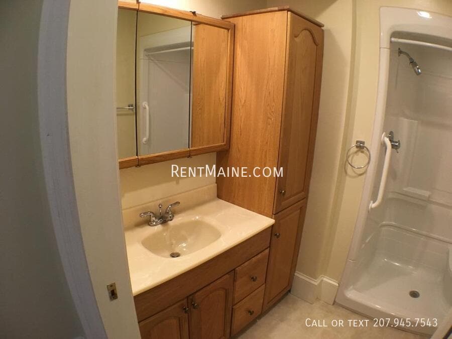 Building Photo - 269 French St