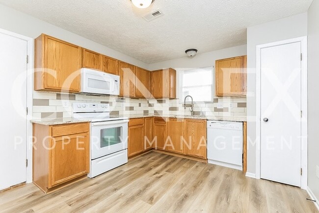 Building Photo - 5389 Blanchard Dr