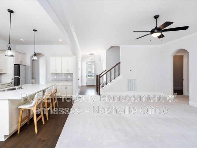 Building Photo - 631 Silva Ln