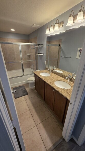 Building Photo - 4630 Chatterton Way