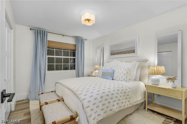 Building Photo - 6155 Standing Oaks Ln