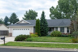 Building Photo - Rancher Home in Hayden!