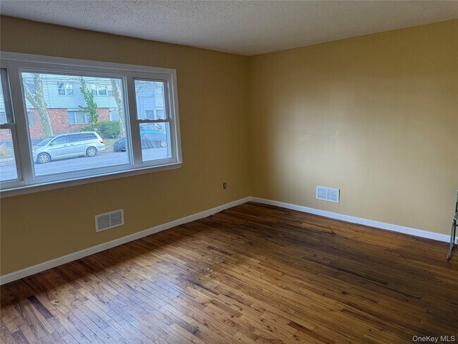 Building Photo - 148-42 231st St