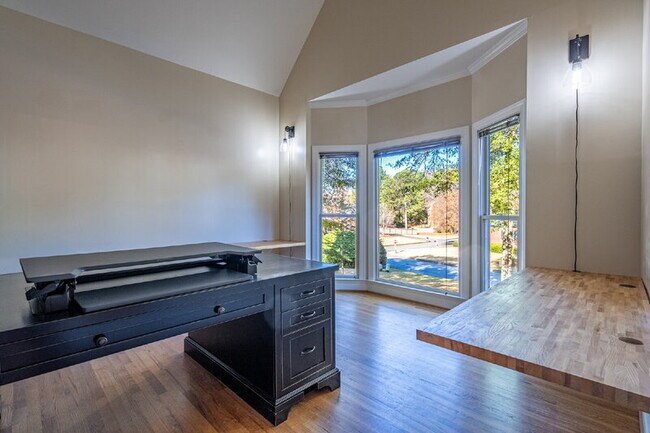 Building Photo - 3 Buckingham Ct