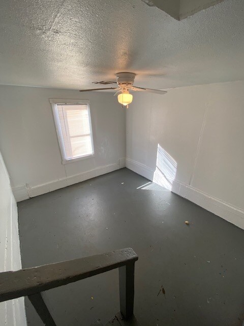 Building Photo - 2927 SW 21st St