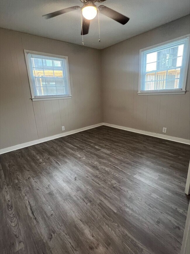 Building Photo - Embrace Your Fresh Start at The Ridge at K...