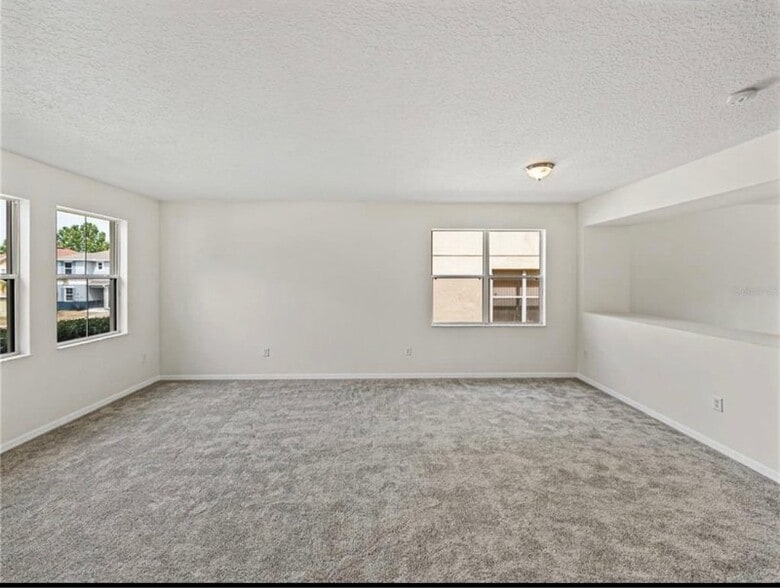 Building Photo - 143 Alfani St