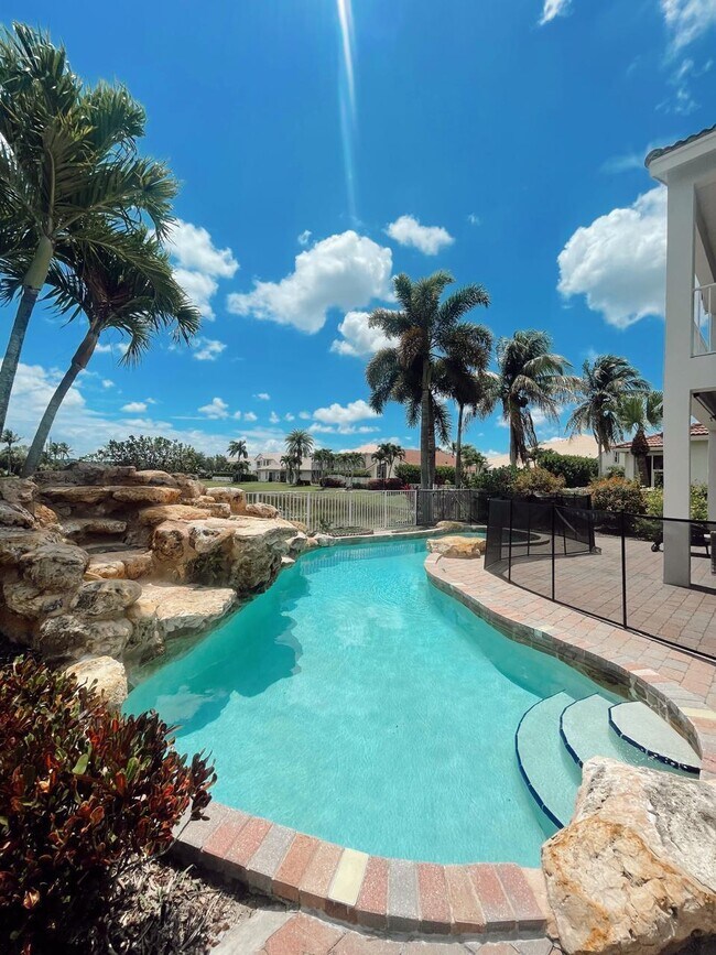 Building Photo - 4600 Mariners Cove Dr
