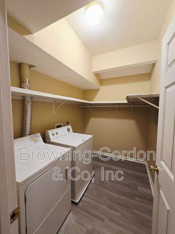 Building Photo - 6820 Hwy 70 S