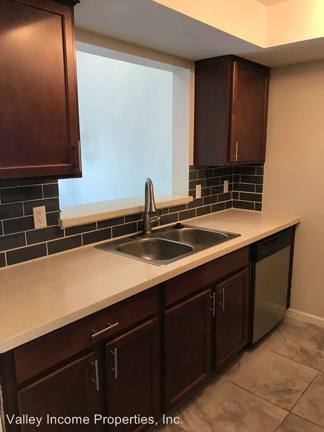 Building Photo - 39 W Medlock Dr