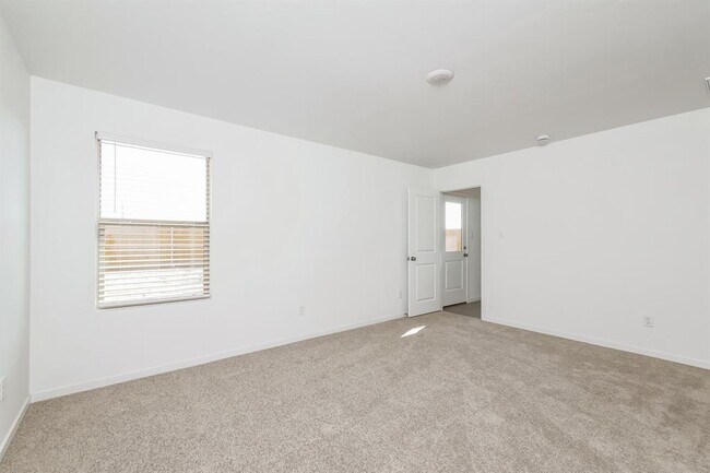 Building Photo - 12516 Huntington Rdg Wy