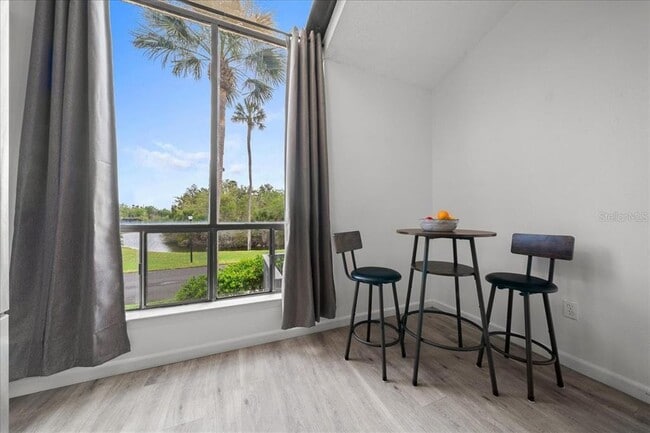 Building Photo - 2925 N Rivers Edge Blvd