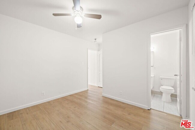 Building Photo - 14721 Sylvan St