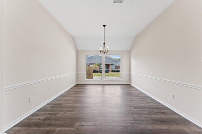 Building Photo - 7103 Hot Creek Trc