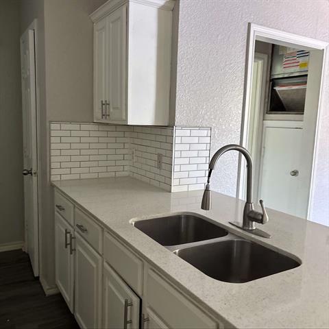 Building Photo - 309 Gravel St