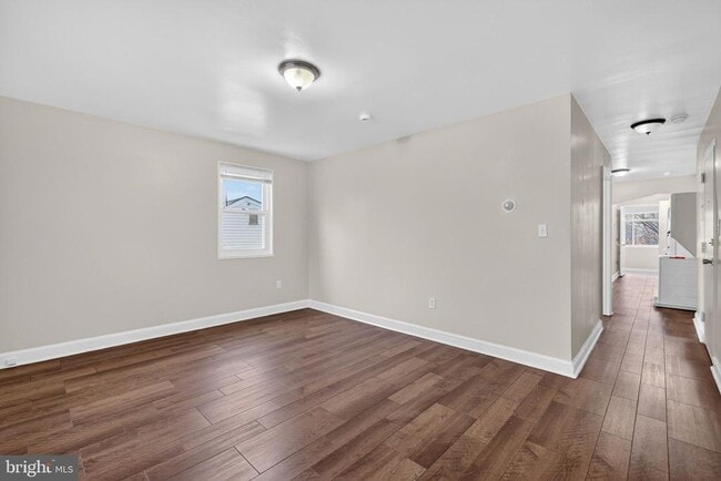 Building Photo - 3207 11th Pl SE