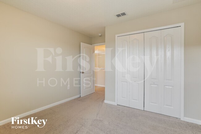 Building Photo - 3999 Heatherbrook Pl