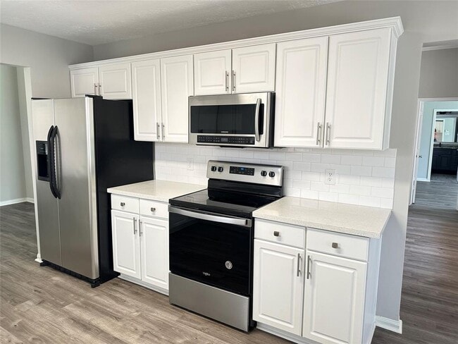 Building Photo - 806 Legend Spring Dr