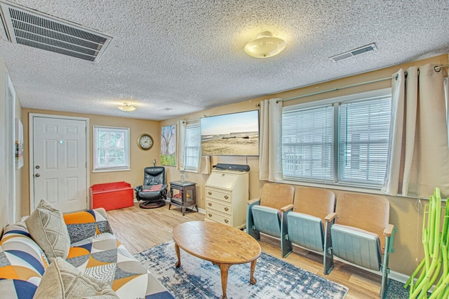 Building Photo - 2063 Arbutus Ave