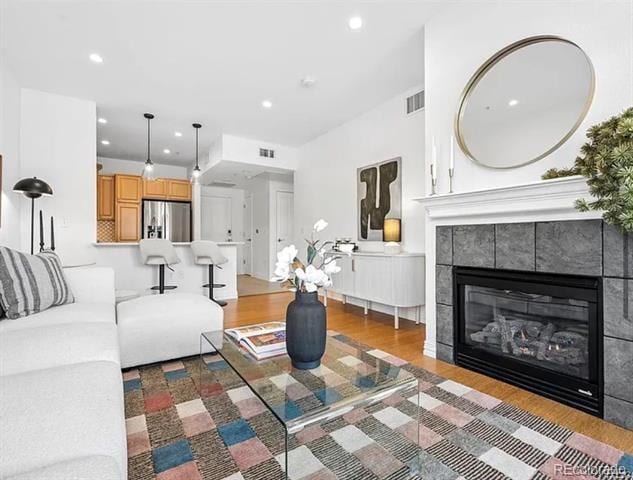 Building Photo - 2700 E Cherry Creek S Dr