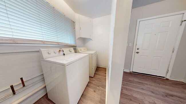 Building Photo - Charming 2-Bedroom Ranch for Lease in Warren
