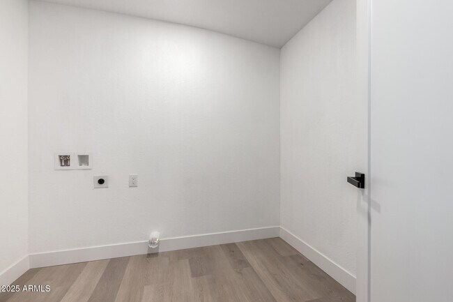Building Photo - 1132 N 74th St