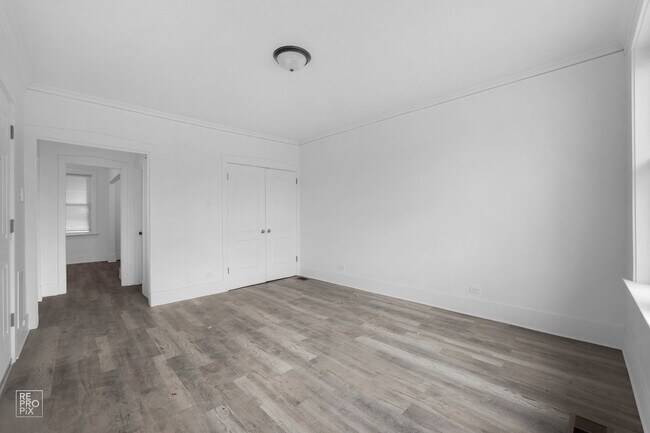 Building Photo - 5108 W 21st Pl