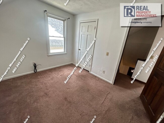 Building Photo - 3 Bedroom Single Family Home Downtown Nashua