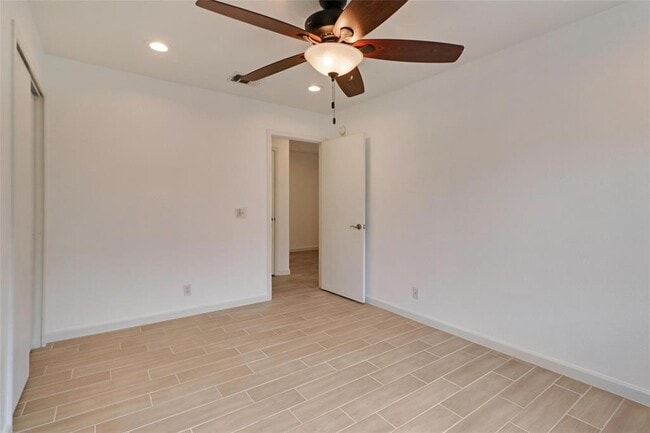 Building Photo - 15003 Chamberlain Ct