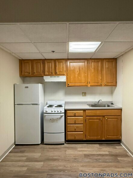 Building Photo - 62 Boylston St