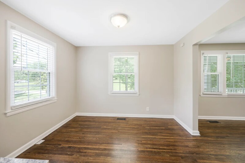 Building Photo - 606 Durrett Dr