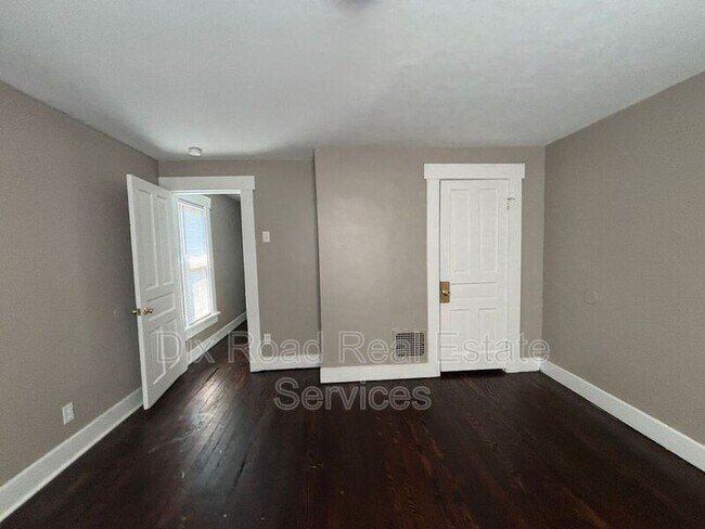 Building Photo - 67 S McGee St