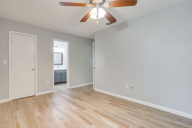 Building Photo - 2618 Bomar Ave