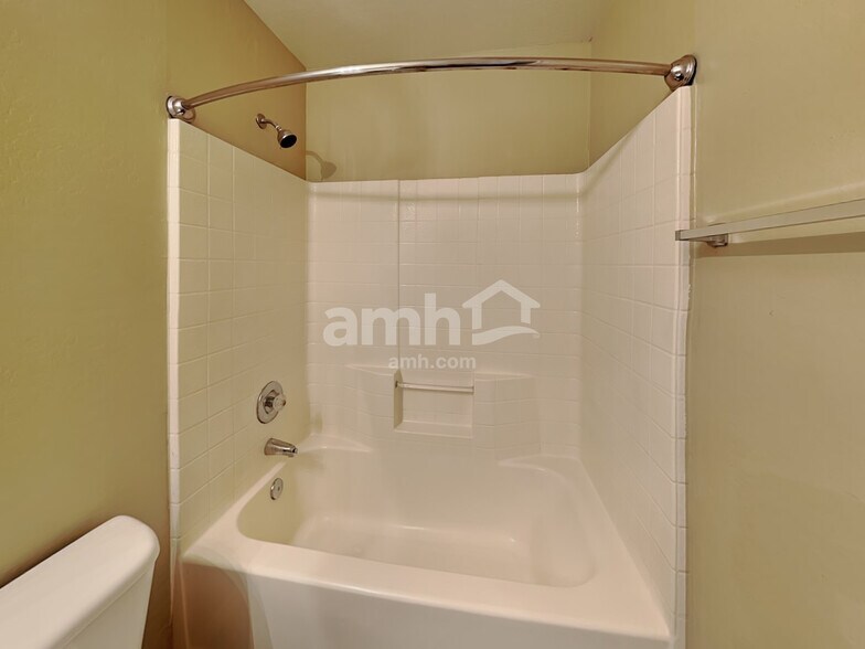 Building Photo - 11967 W Granada Rd