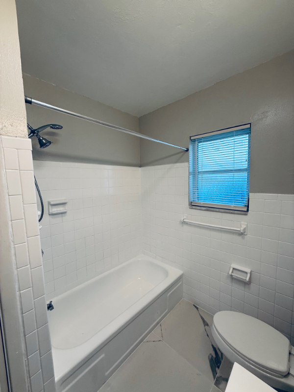 Building Photo - 1128 Neptune Dr