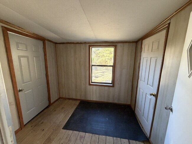 Building Photo - Mobile Home for Rent