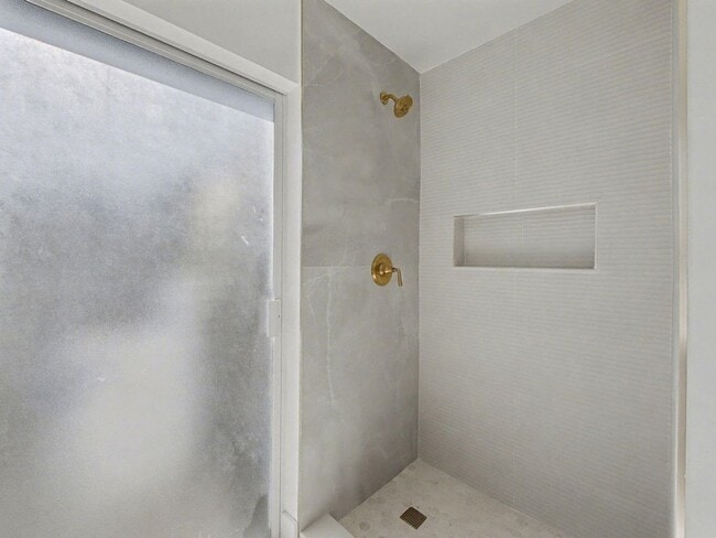 Building Photo - 1940 NW 32nd St