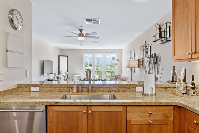 Building Photo - Fully Furnished Condo in the prestigious R...