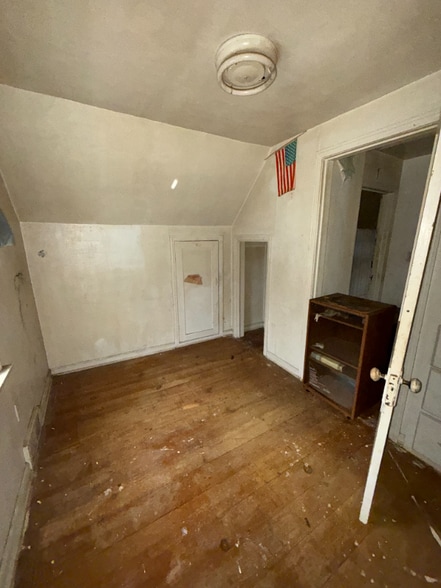 Building Photo - 762 E Alma Ave