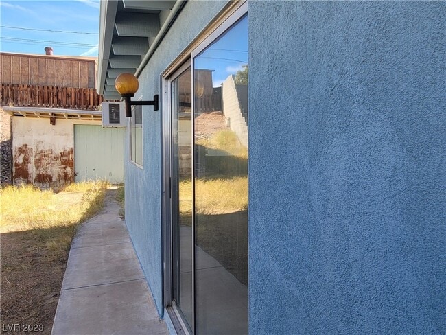 Building Photo - 1111 Arapaho Way