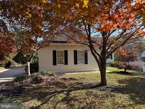 Building Photo - 445 Sawgrass Ct