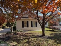 Building Photo - 445 Sawgrass Ct