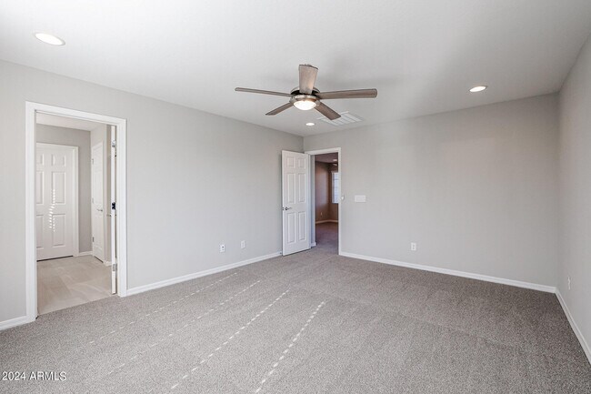 Building Photo - 8963 W Luke Ave