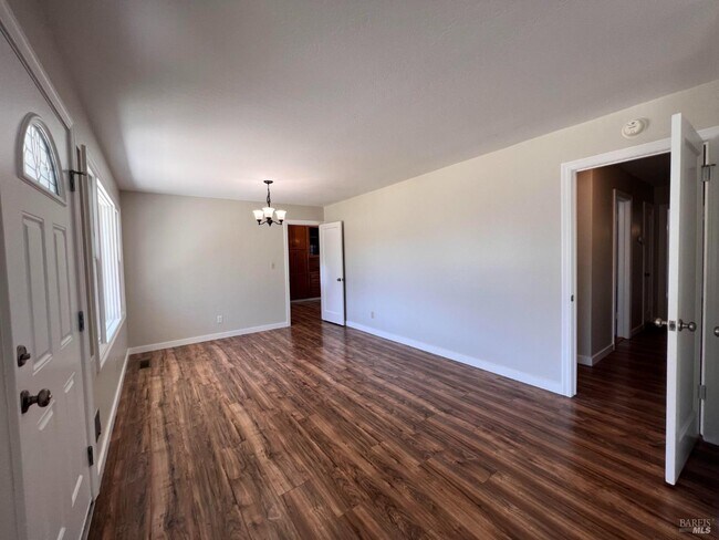 Building Photo - 2109 Montecito Ave