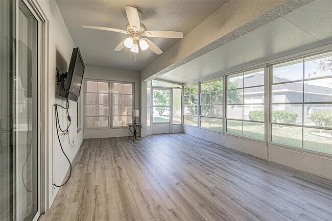 Building Photo - 9608 Rolling Cir