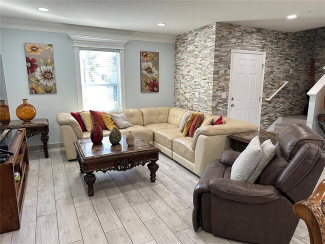 Building Photo - 4803 Apple Blossom Ln