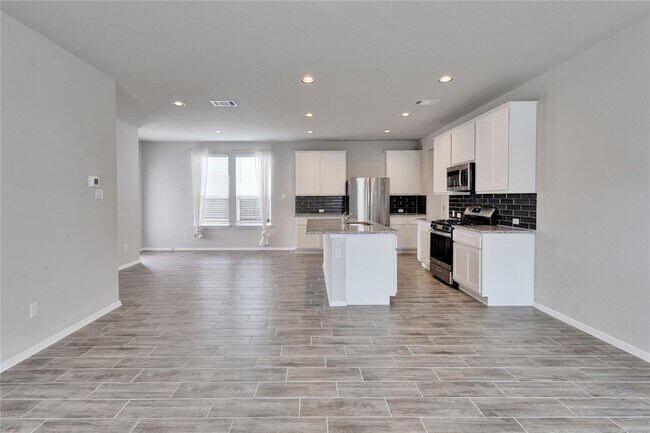Building Photo - 1105 Burin Dr