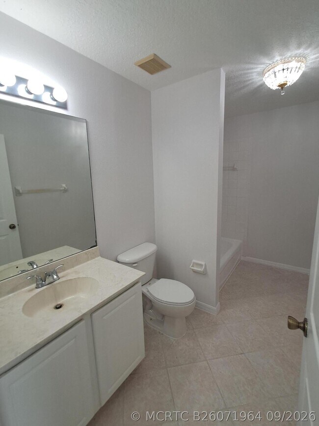Building Photo - 2697 SW Altamira Ave