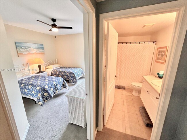 Building Photo - 5050 Fairways Cir