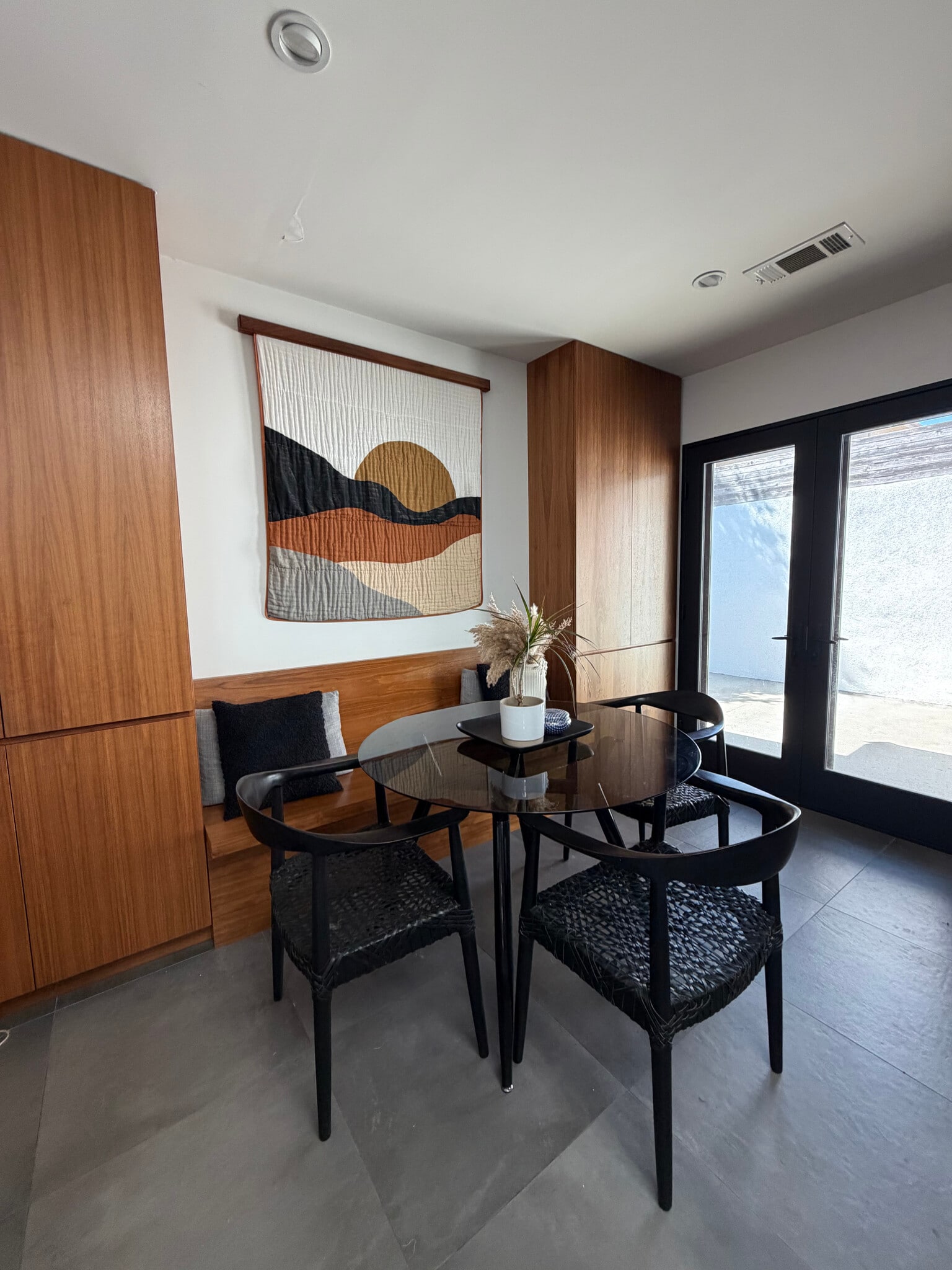 Building Photo - 2009 Warfield Ave